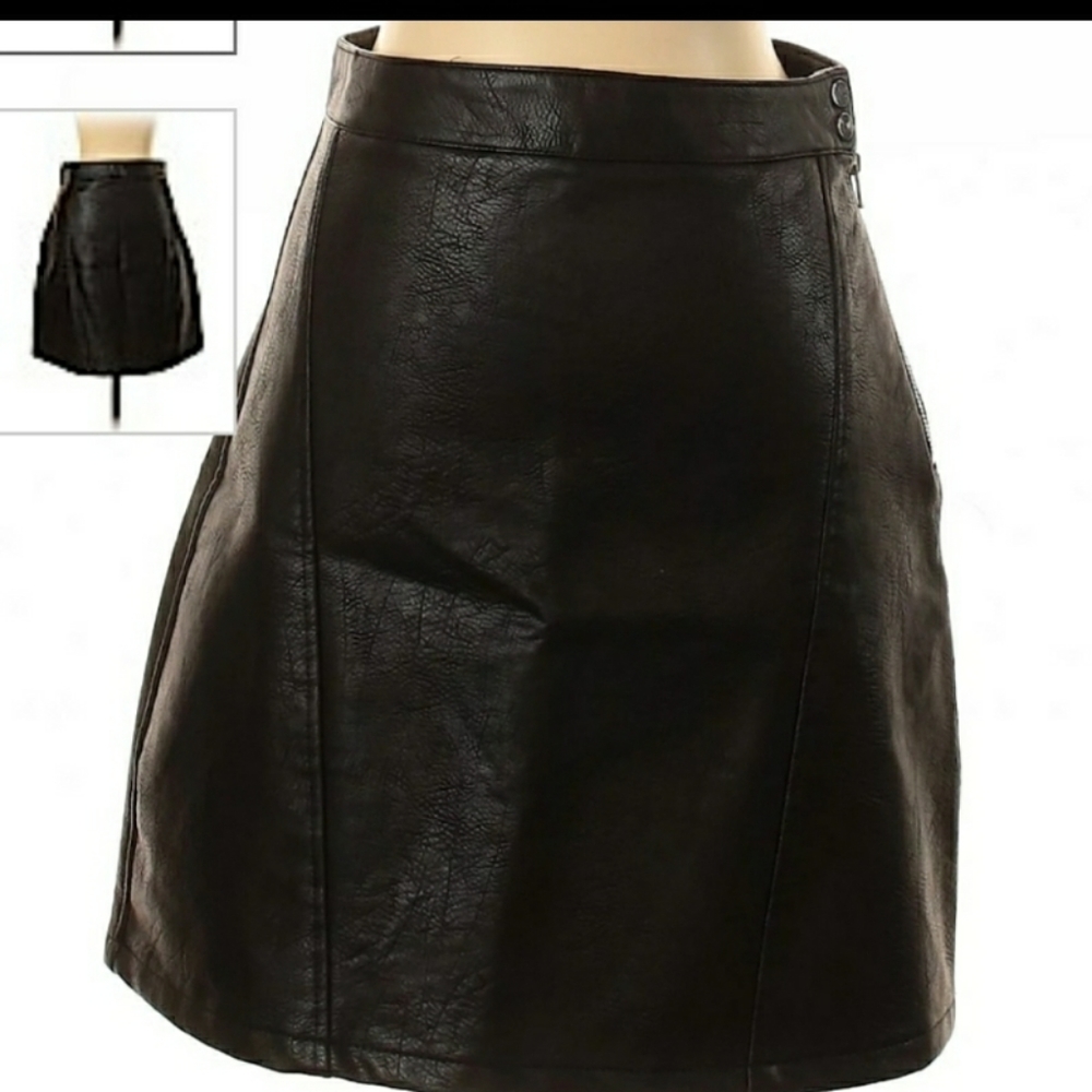 2/$20 Zara Basic faux leather skirt size med.